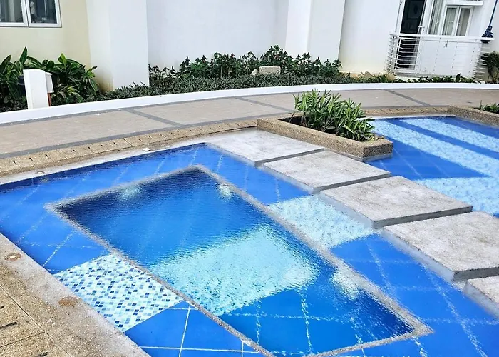 Apartment 3br, 5 Beds, With Pool, Wifi, Netflix, Parking *