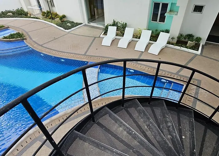3br, 5 Beds, With Pool, Wifi, Netflix, Parking Apartment Manila