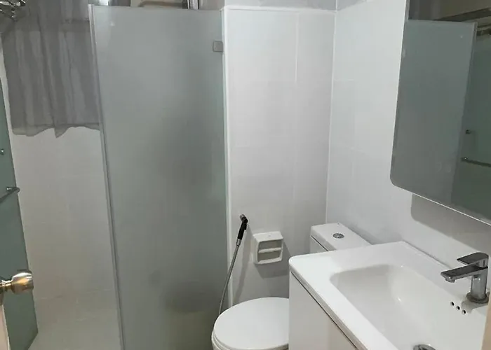 3br, 5 Beds, With Pool, Wifi, Netflix, Parking Apartment Manila