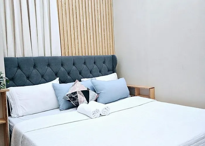 3br, 5 Beds, With Pool, Wifi, Netflix, Parking Apartment