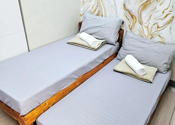 Apartment 3br, 5 Beds, With Pool, Wifi, Netflix, Parking
